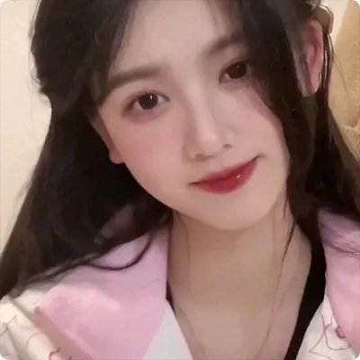 午夜下的刺花海报